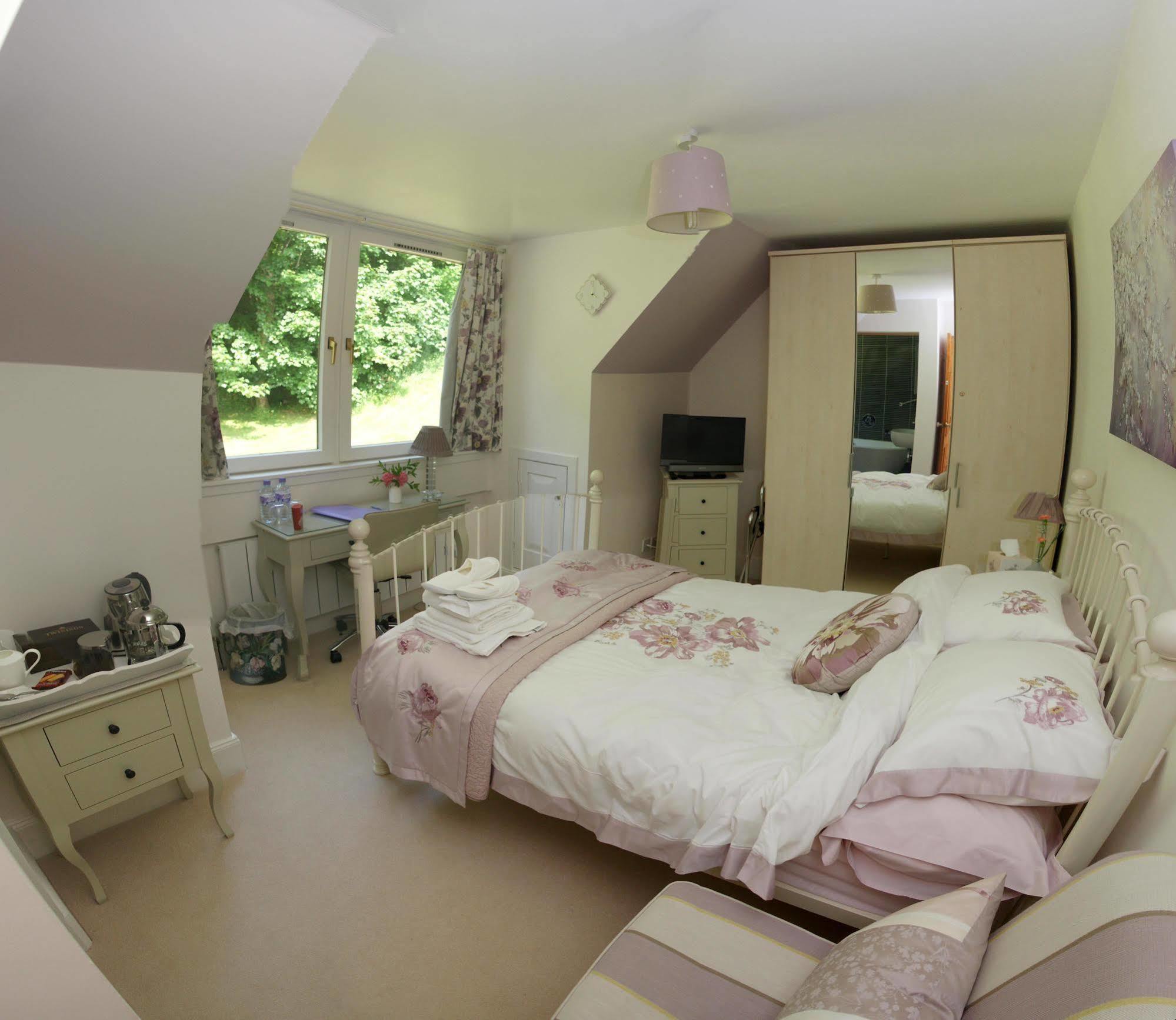 Whistlers Dell B&B Rhu Екстер'єр фото