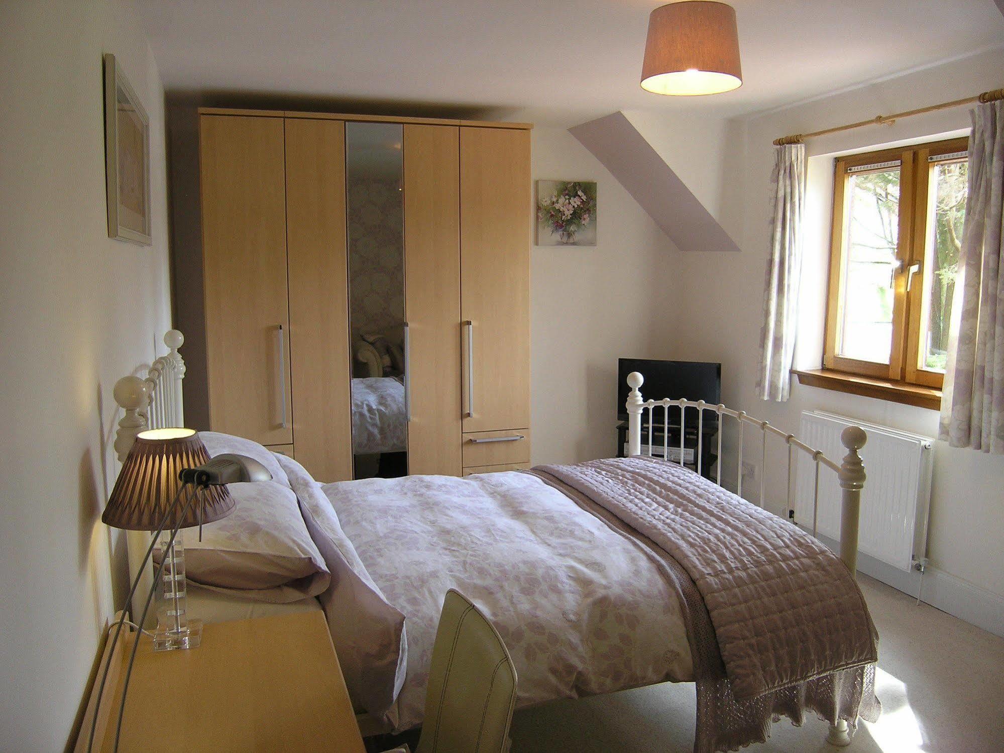 Whistlers Dell B&B Rhu Екстер'єр фото