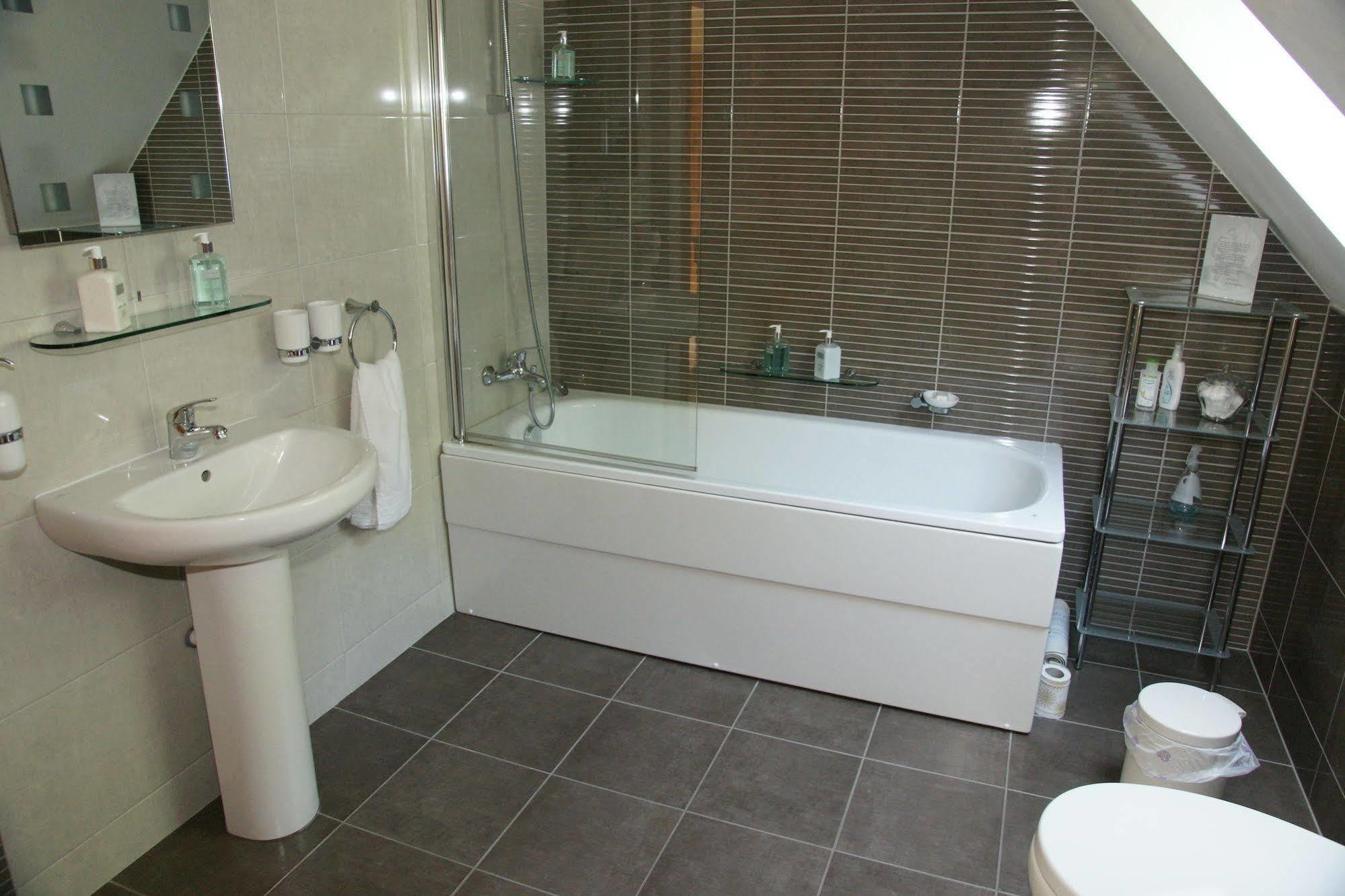 Whistlers Dell B&B Rhu Екстер'єр фото