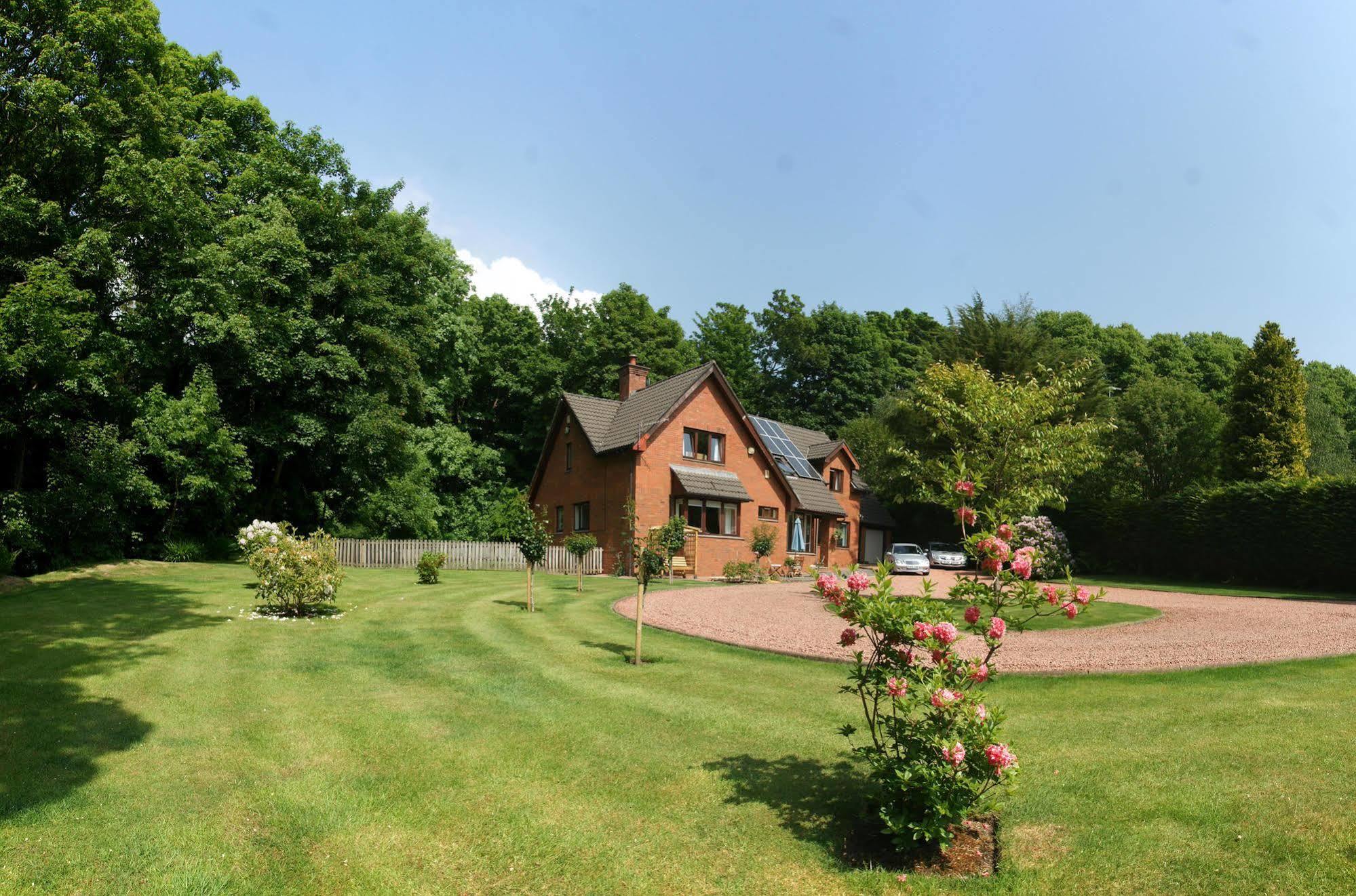 Whistlers Dell B&B Rhu Екстер'єр фото